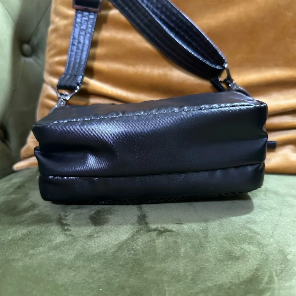 New! Lug Coupe Convertible Crossbody/Sling/Hip Bag - Picture 7 of 16